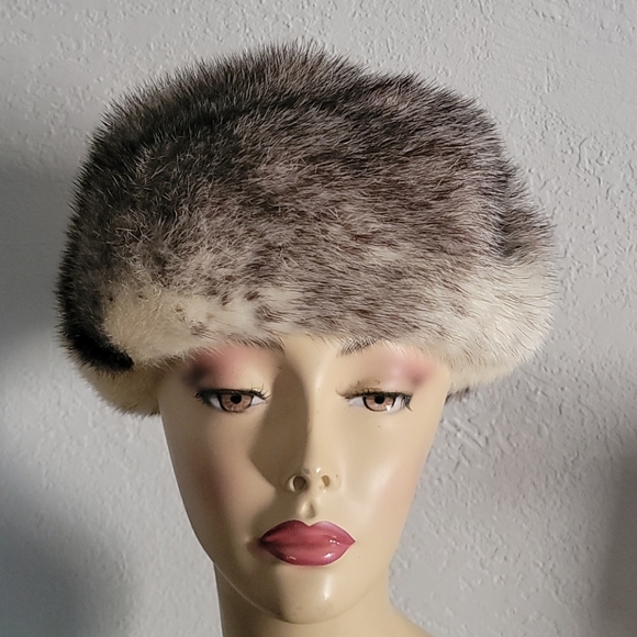 Mink Hat Miss Monique - Picture 12 of 12